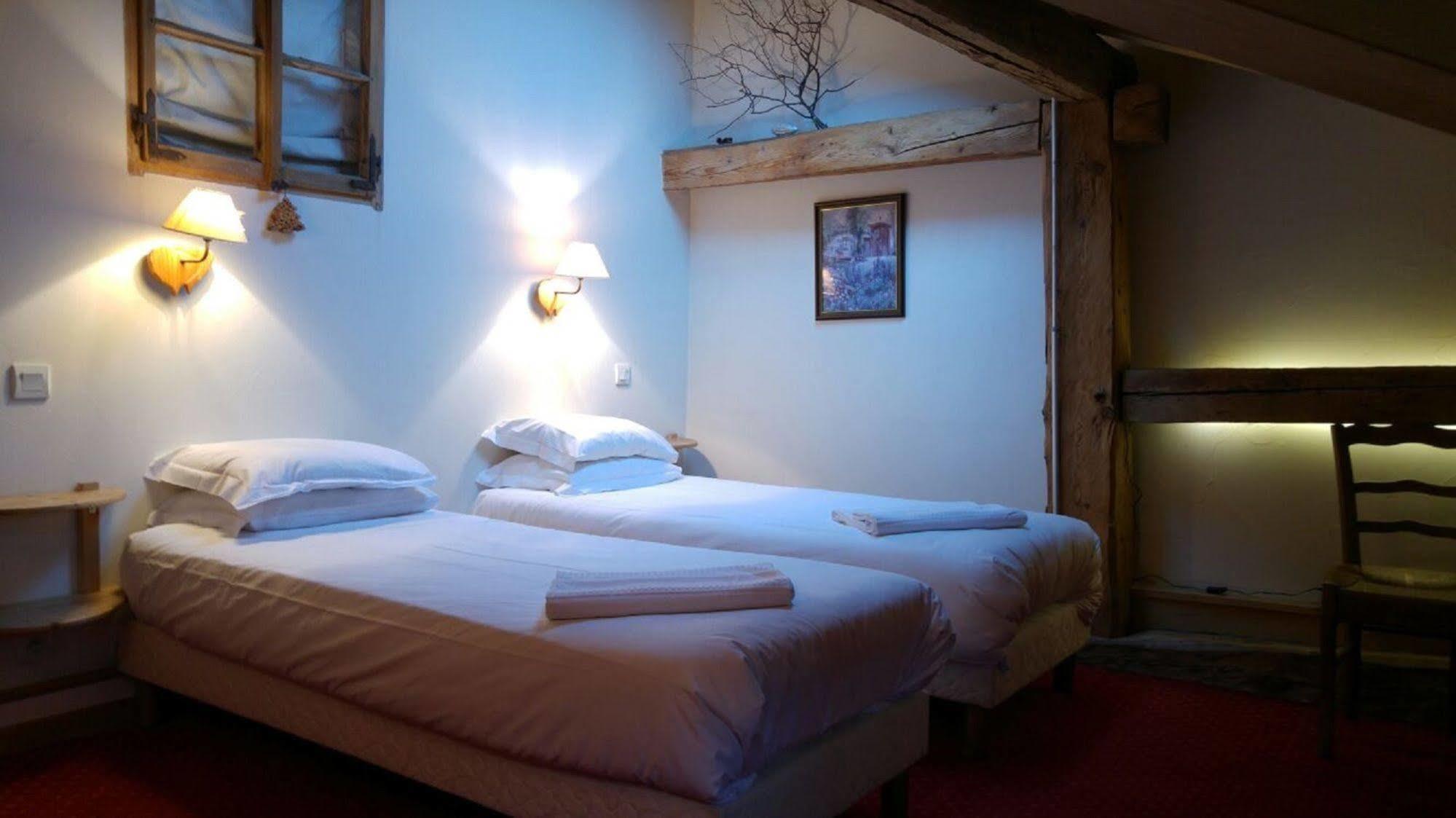Chalet Pele - Alpes Travel - Central Chamonix - Sleeps 11 Buitenkant foto
