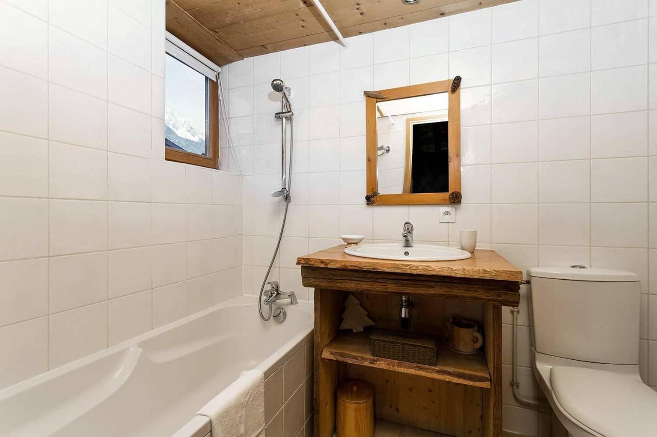Chalet Pele - Alpes Travel - Central Chamonix - Sleeps 11 Buitenkant foto